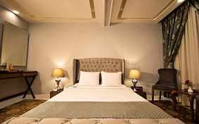 Deluxe Room Tara Hotel Mashhad
