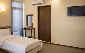 Vernos Hotel Tehran