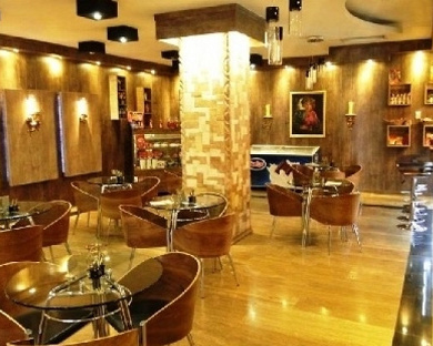 Apadana Hotel Mashhad 8