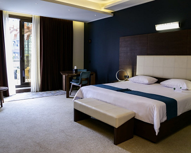 Atana Hotel Tehran 37