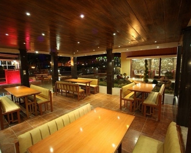Eram Hotel Tehran 10