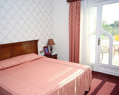 Eram Hotel Tehran 54
