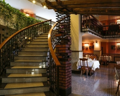 Eskan Hotel Tehran 13