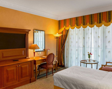 Esteghlal Hotel Tehran 23