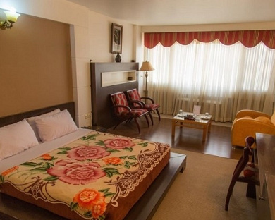 Irangardi Jahangardi Meygoon Hotel Tehran 18