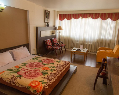 Irangardi Jahangardi Meygoon Hotel Tehran 2