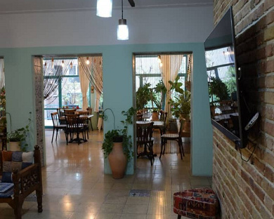 Ivan Hostel Traveler House Tehran 5