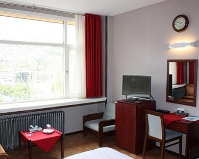 Jahangardi Shemshak Hotel Tehran 19