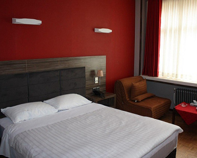 Jahangardi Shemshak Hotel Tehran 39