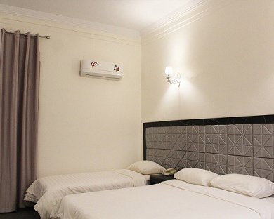 Karoon Hotel Tehran