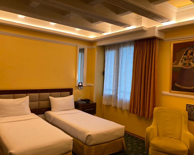 Nilo Hotel Tehran 19