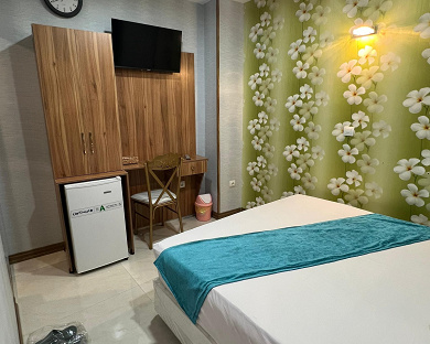 Roz Inn Tehran 12