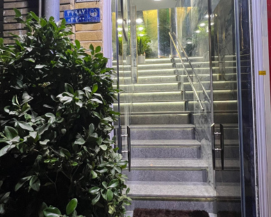 Roz Inn Tehran