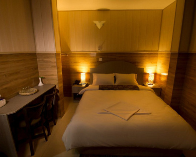 Rozham Hotel Tehran 9