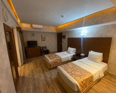 Tara Hotel Mashhad 16