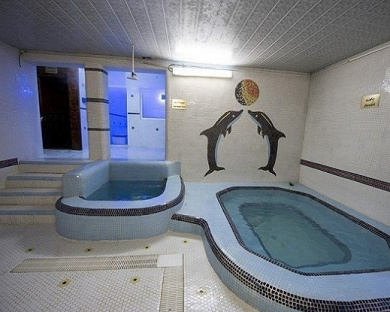 Varzesh Hotel Tehran 16