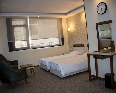 Vernos Hotel Tehran 10