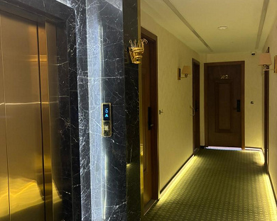 Versailles Hotel Tehran 11